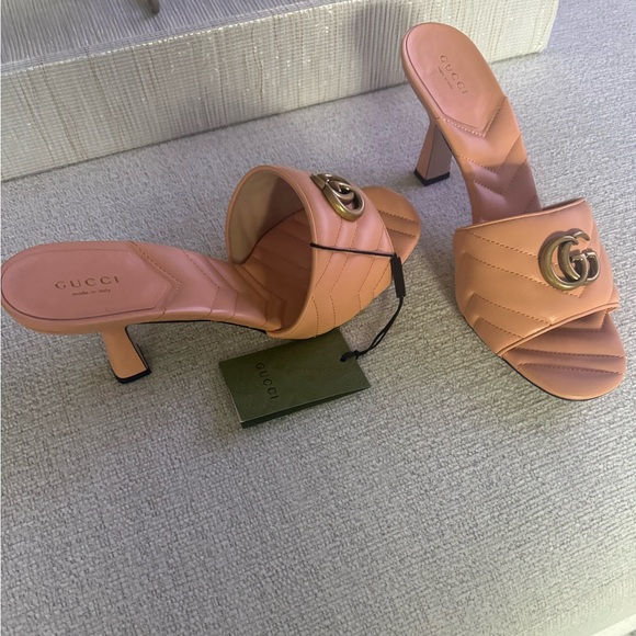 Gucci shoes brand new with tags. - Picture 2 of 8